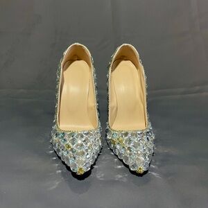 Elegant Crystal Embellished Women's Heels Size 37 (US 6.5) (MINOR CHIP)